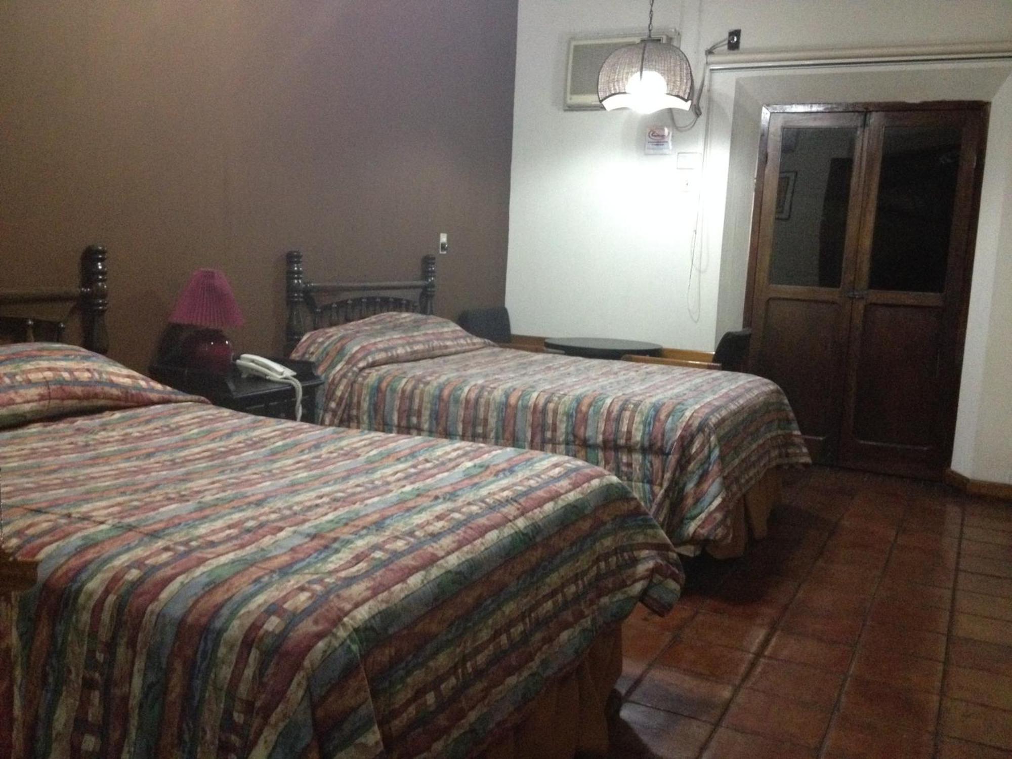 Hotel Posada de Don José Retalhuleu Quarto foto
